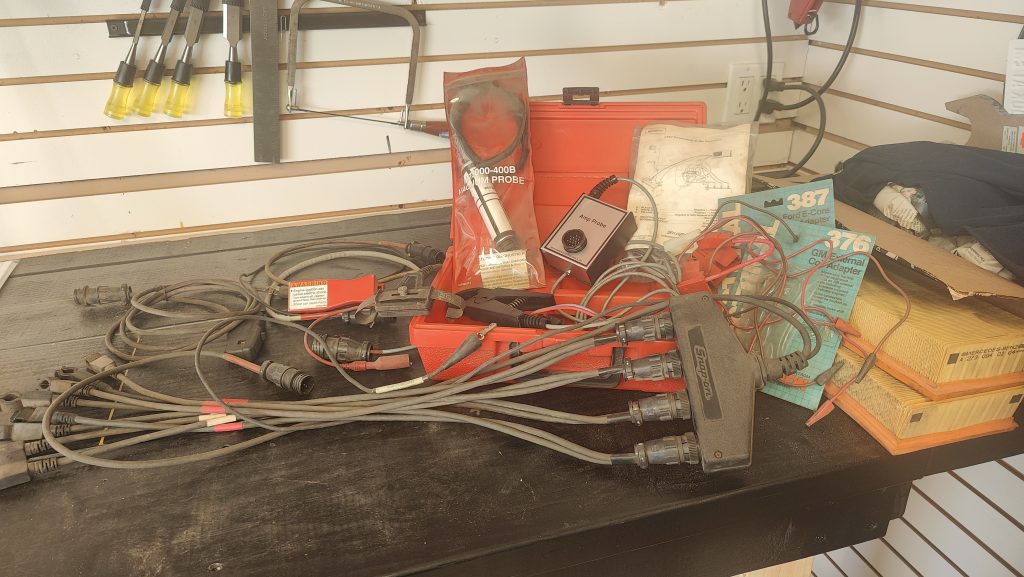 Extra probes and leads that were in the locker and drawer.